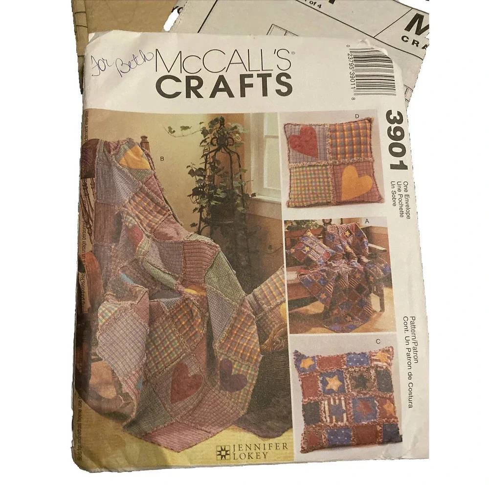 McCall's 3901 Crafts Sewing Pattern 3901 for Throws and Pillows UNCUT NEW